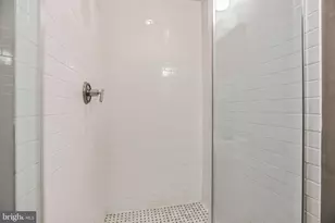 2106 10th St NW, Washington, DC 20001 - Photo 29