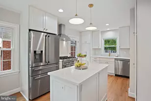 3305 Chestnut St NW, Washington, DC 20015 - Photo 15