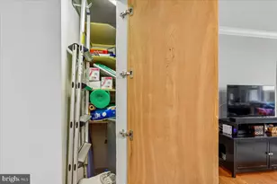 3817 Davis Pl NW, Washington, DC 20007 - Photo 15