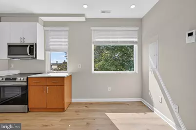1307 K Street SE #301, Washington, DC 20003 - Photo 5
