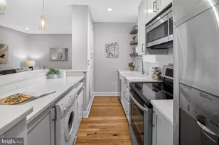 2510 Cliffbourne Pl NW, Washington, DC 20009 - Photo 5