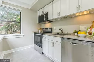 212 Oakwood St SE, Washington, DC 20032 - Photo 11
