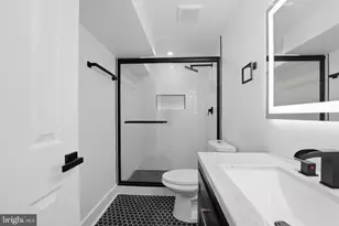129 Hamilton St NW, Washington, DC 20011 - Photo 33