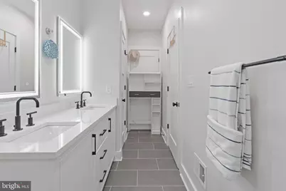 615 Irving Street NW #1, Washington, DC 20010 - Photo 9