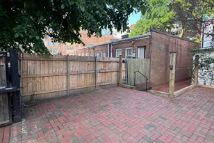 947 25th St NW, Washington, DC 20037 - Photo 9