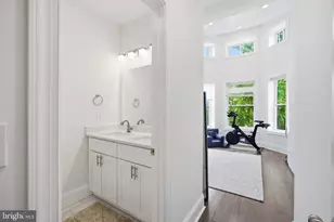 35 T St NW, Washington, DC 20001 - Photo 19