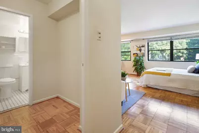 1801 Clydesdale Place NW #518, Washington, DC 20009 - Photo 3