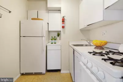1801 Clydesdale Place NW #518, Washington, DC 20009 - Photo 7