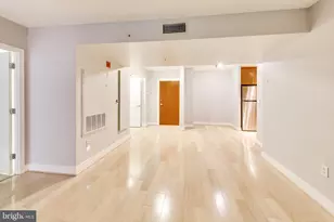 915 E St NW, Washington, DC 20004 - Photo 9