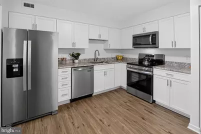 2111 Wisconsin Avenue NW #411, Washington, DC 20007 - Photo 7