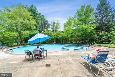2111 Wisconsin Avenue NW #411, Washington, DC 20007 - Photo 25