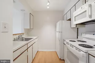 2111 Wisconsin Ave NW, Washington, DC 20007 - Photo 5