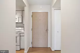 2111 Wisconsin Ave NW, Washington, DC 20007 - Photo 3