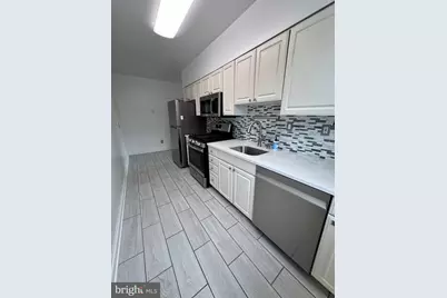 4481 Macarthur Boulevard NW #303, Washington, DC 20007 - Photo 3