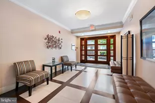 1121 24th St NW, Washington, DC 20037 - Photo 15