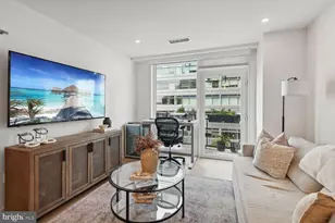 37 L St SE, Washington, DC 20003 - Photo 3