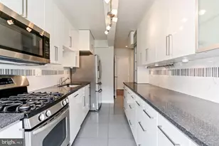 4201 Cathedral Ave NW, Washington, DC 20016 - Photo 15