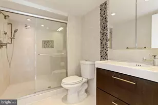 4201 Cathedral Ave NW, Washington, DC 20016 - Photo 23