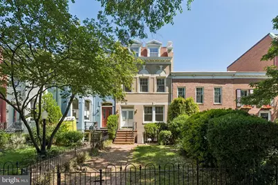 916 East Capitol Street NE, Washington, DC 20003 - Photo 1