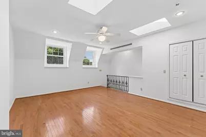 916 East Capitol Street NE, Washington, DC 20003 - Photo 29