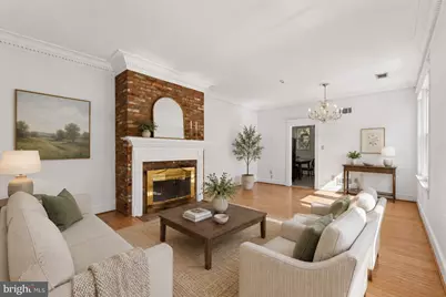916 East Capitol Street NE, Washington, DC 20003 - Photo 7