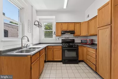 916 East Capitol Street NE, Washington, DC 20003 - Photo 13
