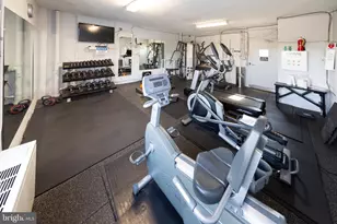 2829 Connecticut Ave NW, Washington, DC 20008 - Photo 15