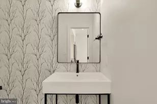 1463 Harvard St NW, Washington, DC 20009 - Photo 17