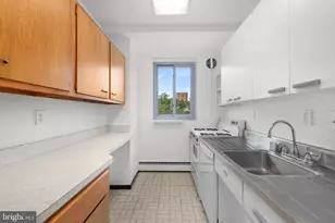 4200 Cathedral Ave NW, Washington, DC 20016 - Photo 15