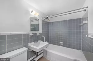 4200 Cathedral Ave NW, Washington, DC 20016 - Photo 13