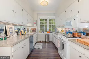 1661 Crescent Pl NW, Washington, DC 20009 - Photo 9