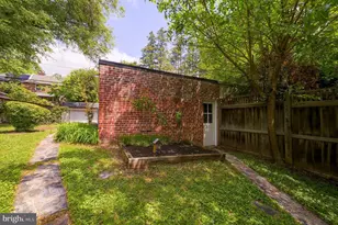 3677 Upton St NW, Washington, DC 20008 - Photo 7