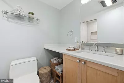 2501 Calvert Street NW #310, Washington, DC 20008 - Photo 5