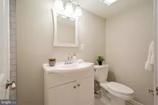 129 Florida Ave NW, Washington, DC 20001 - Photo 25