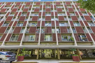 350 G St SW, Washington, DC 20024 - Photo 33