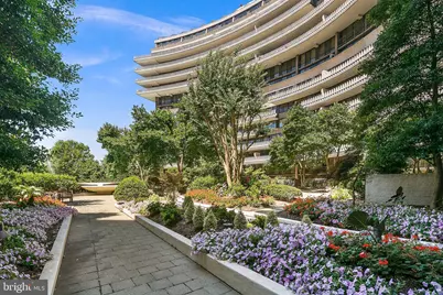700 New Hampshire Avenue NW #912, Washington, DC 20037 - Photo 25