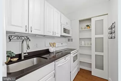 1718 P Street NW #809, Washington, DC 20036 - Photo 9