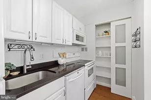 1718 P St NW, Washington, DC 20036 - Photo 9