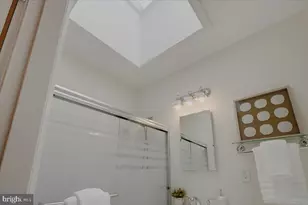 2732 Woodley Pl NW, Washington, DC 20008 - Photo 29