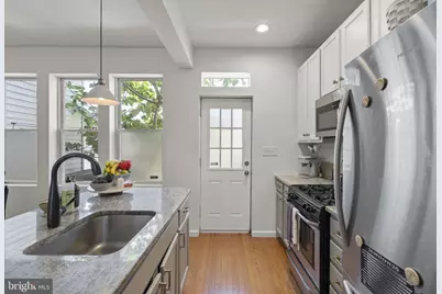 1712 M Street NE, Washington, DC 20002 - Photo 5