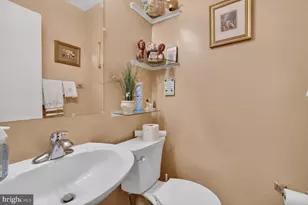 1358 G St SE, Washington, DC 20003 - Photo 9