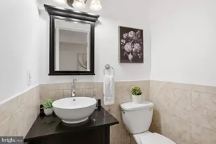 2022 C St NE, Washington, DC 20002 - Photo 13
