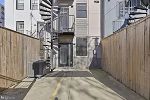 1168 Abbey Pl NE, Washington, DC 20002 - Photo 25