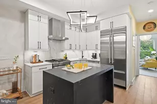 256 15th St SE, Washington, DC 20003 - Photo 9