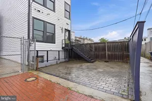 256 15th St SE, Washington, DC 20003 - Photo 55