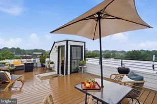256 15th St SE, Washington, DC 20003 - Photo 1