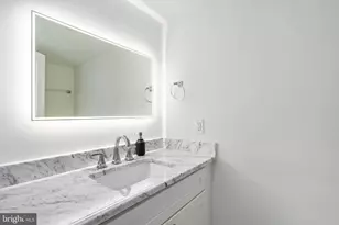 1110 6th St NW, Washington, DC 20001 - Photo 15