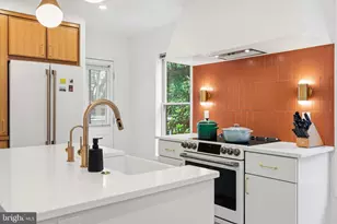 230 11th St SE, Washington, DC 20003 - Photo 7