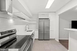 2141 P St NW, Washington, DC 20037 - Photo 9