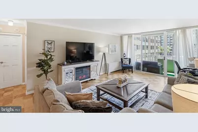 3001 Veazey Terrace NW #923, Washington, DC 20008 - Photo 3